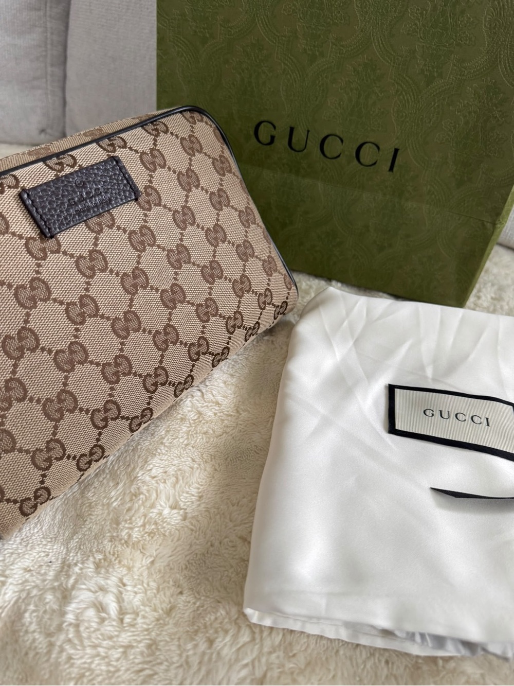 Authentic Classic Gucci GG Canvas Belt / Crossbody Bag